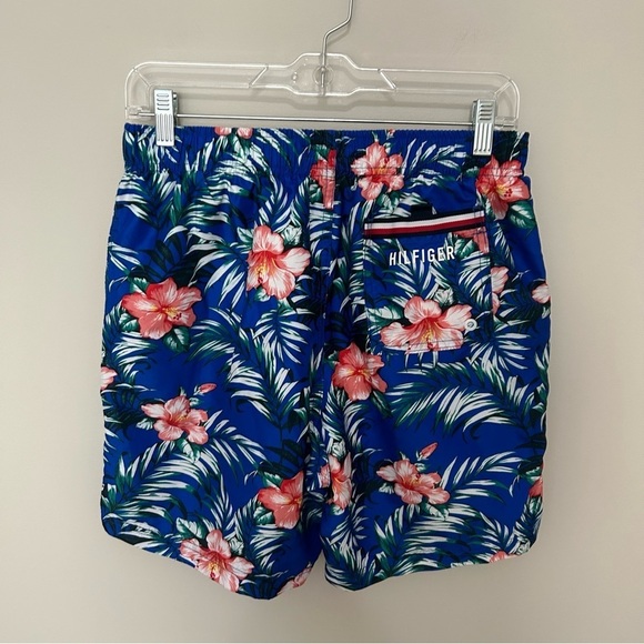 Men's Tommy Hilfiger Hawaiian Print Blue Floral Swim Trunks Size Small - Picture 2 of 7